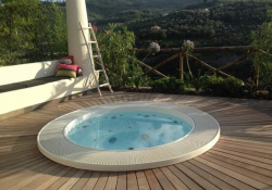 Переливной спа бассейн гидромассажный Sunrans SR818